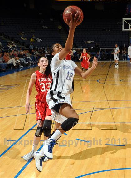 Thumbnail 1 in Windward vs. Mater Dei (CIF SoCal Open Division Regional Final) photogallery.