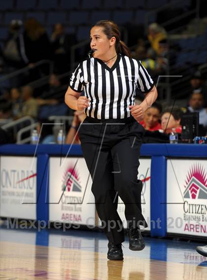 Thumbnail 1 in Windward vs. Mater Dei (CIF SoCal Open Division Regional Final) photogallery.