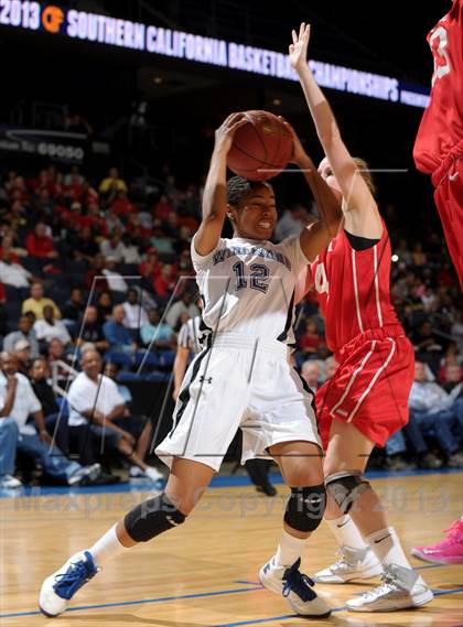 Thumbnail 1 in Windward vs. Mater Dei (CIF SoCal Open Division Regional Final) photogallery.