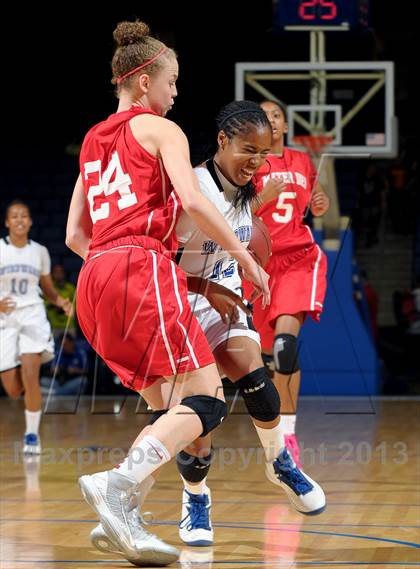 Thumbnail 1 in Windward vs. Mater Dei (CIF SoCal Open Division Regional Final) photogallery.