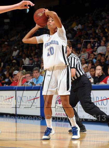 Thumbnail 1 in Windward vs. Mater Dei (CIF SoCal Open Division Regional Final) photogallery.