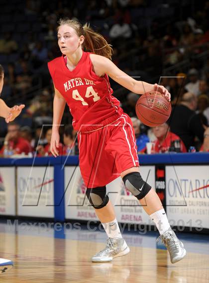 Thumbnail 2 in Windward vs. Mater Dei (CIF SoCal Open Division Regional Final) photogallery.
