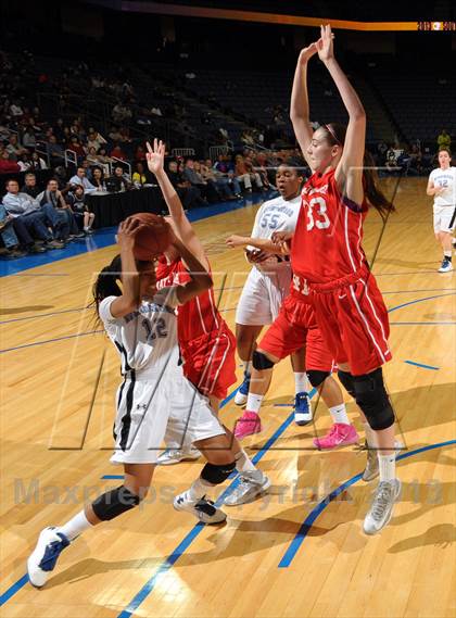 Thumbnail 2 in Windward vs. Mater Dei (CIF SoCal Open Division Regional Final) photogallery.