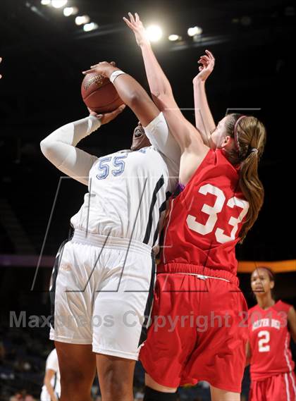 Thumbnail 2 in Windward vs. Mater Dei (CIF SoCal Open Division Regional Final) photogallery.