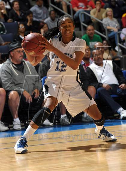 Thumbnail 3 in Windward vs. Mater Dei (CIF SoCal Open Division Regional Final) photogallery.