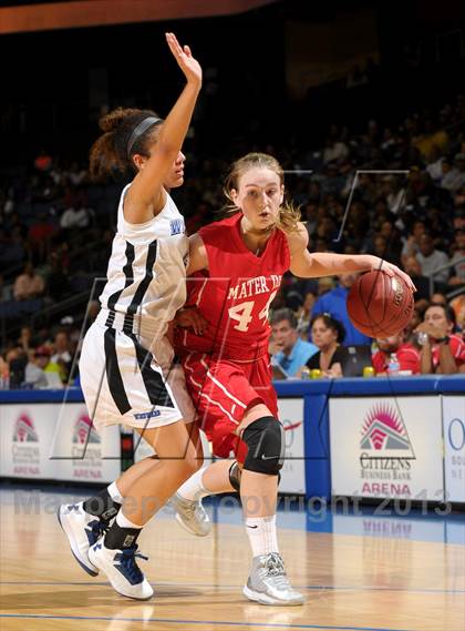 Thumbnail 3 in Windward vs. Mater Dei (CIF SoCal Open Division Regional Final) photogallery.