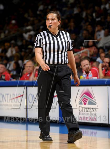Thumbnail 1 in Windward vs. Mater Dei (CIF SoCal Open Division Regional Final) photogallery.