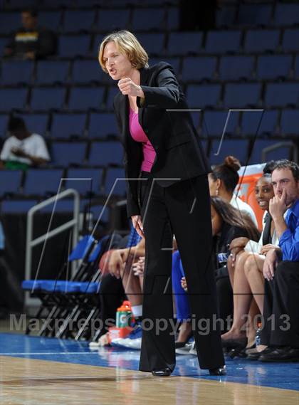 Thumbnail 1 in Windward vs. Mater Dei (CIF SoCal Open Division Regional Final) photogallery.