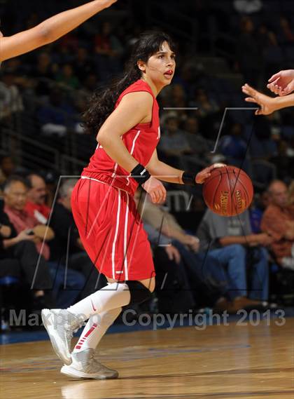 Thumbnail 2 in Windward vs. Mater Dei (CIF SoCal Open Division Regional Final) photogallery.