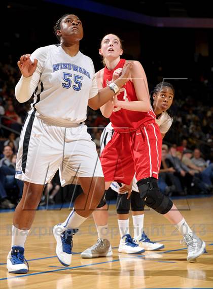 Thumbnail 3 in Windward vs. Mater Dei (CIF SoCal Open Division Regional Final) photogallery.