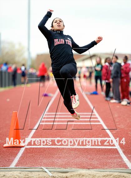 Thumbnail 1 in Nassau Coaches Invitational photogallery.