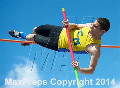 Thumbnail 2 in Nassau Coaches Invitational photogallery.