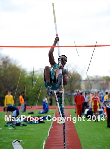 Thumbnail 1 in Nassau Coaches Invitational photogallery.