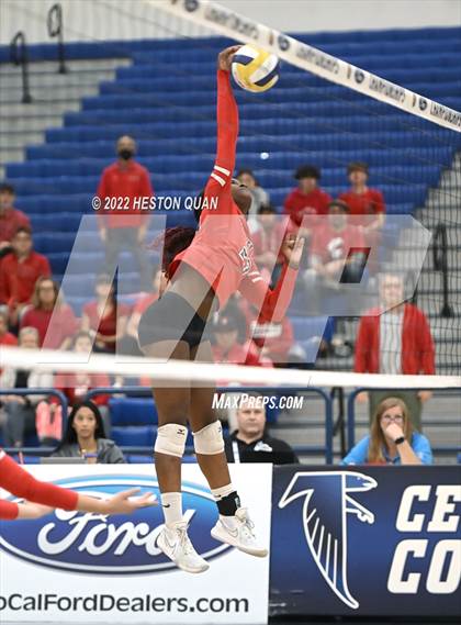 Thumbnail 3 in Marina vs. Buckley (CIF-SS D5 Final) photogallery.