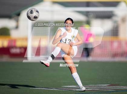 Thumbnail 2 in Golden Valley @ Simi Valley photogallery.