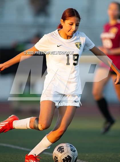 Thumbnail 3 in Golden Valley @ Simi Valley photogallery.
