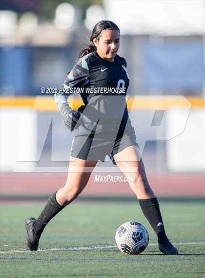 Thumbnail 3 in Golden Valley @ Simi Valley photogallery.