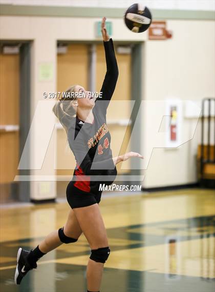 Thumbnail 3 in St. Francis @ Monterey Trail photogallery.