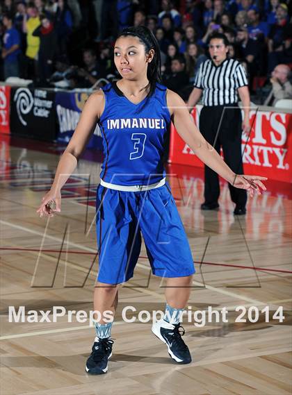 Thumbnail 1 in Immanuel vs. La Jolla Country Day (CIF SoCal Regional D5 Final) photogallery.