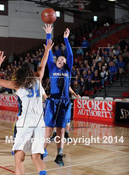Thumbnail 1 in Immanuel vs. La Jolla Country Day (CIF SoCal Regional D5 Final) photogallery.