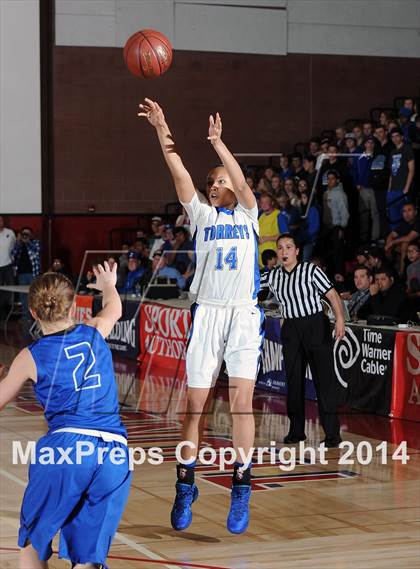 Thumbnail 3 in Immanuel vs. La Jolla Country Day (CIF SoCal Regional D5 Final) photogallery.