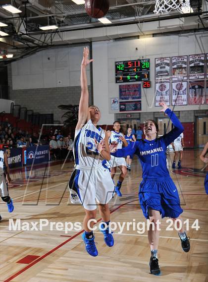 Thumbnail 2 in Immanuel vs. La Jolla Country Day (CIF SoCal Regional D5 Final) photogallery.