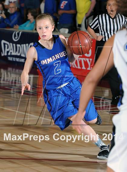 Thumbnail 2 in Immanuel vs. La Jolla Country Day (CIF SoCal Regional D5 Final) photogallery.