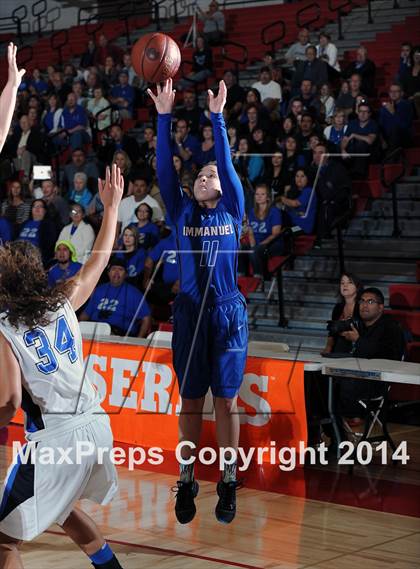 Thumbnail 1 in Immanuel vs. La Jolla Country Day (CIF SoCal Regional D5 Final) photogallery.