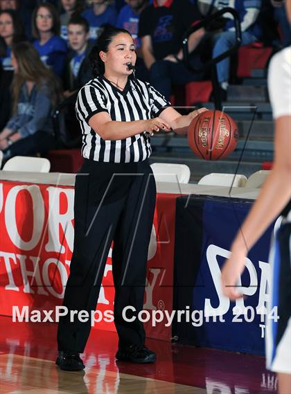 Thumbnail 1 in Immanuel vs. La Jolla Country Day (CIF SoCal Regional D5 Final) photogallery.