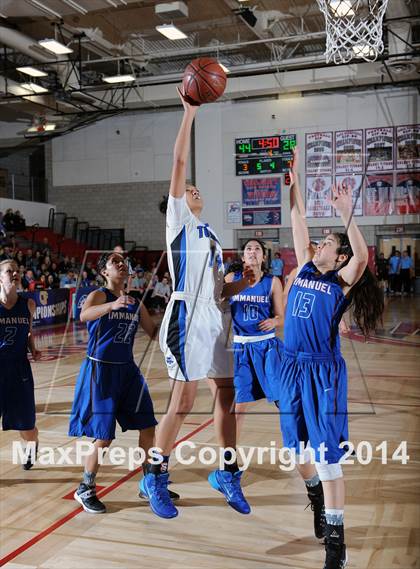 Thumbnail 3 in Immanuel vs. La Jolla Country Day (CIF SoCal Regional D5 Final) photogallery.
