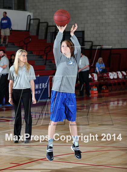 Thumbnail 3 in Immanuel vs. La Jolla Country Day (CIF SoCal Regional D5 Final) photogallery.