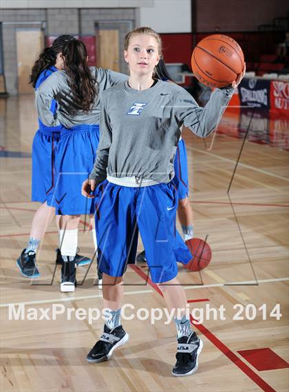 Thumbnail 2 in Immanuel vs. La Jolla Country Day (CIF SoCal Regional D5 Final) photogallery.