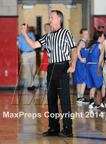 Thumbnail 2 in Immanuel vs. La Jolla Country Day (CIF SoCal Regional D5 Final) photogallery.