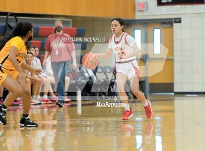 Thumbnail 2 in Bishop O'Dowd vs. Seton Catholic (Nike Tournament of Champions) photogallery.