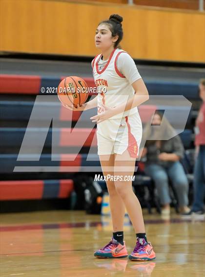 Thumbnail 1 in Bishop O'Dowd vs. Seton Catholic (Nike Tournament of Champions) photogallery.