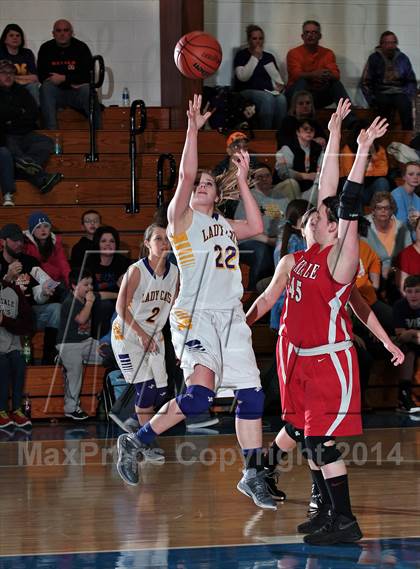 Thumbnail 2 in Oliver Springs vs. Oakdale  (TSSAA D4-A District Quarterfinals) photogallery.