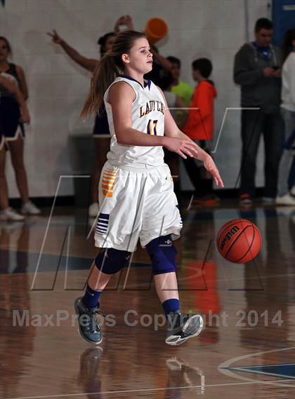 Thumbnail 2 in Oliver Springs vs. Oakdale  (TSSAA D4-A District Quarterfinals) photogallery.