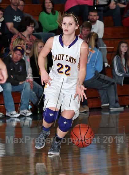 Thumbnail 2 in Oliver Springs vs. Oakdale  (TSSAA D4-A District Quarterfinals) photogallery.