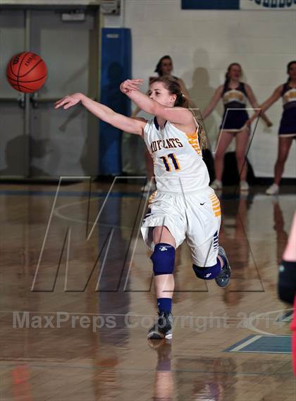 Thumbnail 1 in Oliver Springs vs. Oakdale  (TSSAA D4-A District Quarterfinals) photogallery.