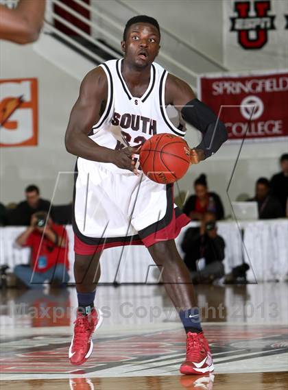 Thumbnail 1 in Brewster Academy vs. South Kent (Spalding Hoophall Classic) photogallery.
