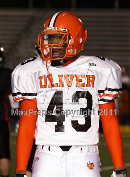 Thumbnail 1 in Oliver vs. Brockway (PIAA Class AA  1st Round) photogallery.