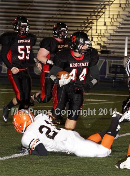 Thumbnail 3 in Oliver vs. Brockway (PIAA Class AA  1st Round) photogallery.