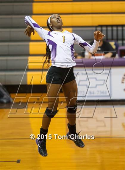 Thumbnail 3 in Farmersville vs Princeton (Farmersville Tournament) photogallery.