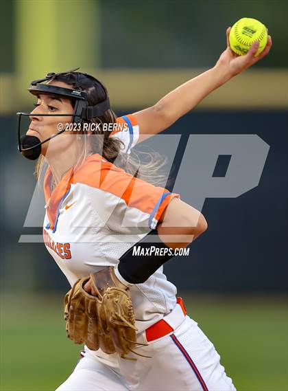 Thumbnail 2 in Grand Oaks vs The Woodlands photogallery.