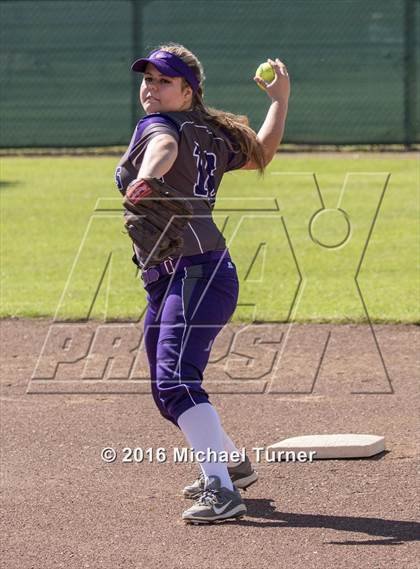Thumbnail 3 in Shasta @ Red Bluff photogallery.