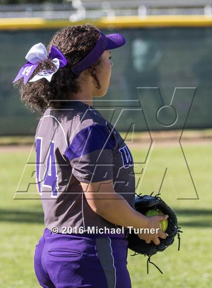 Thumbnail 1 in Shasta @ Red Bluff photogallery.