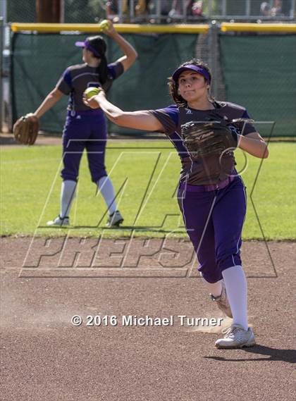 Thumbnail 1 in Shasta @ Red Bluff photogallery.