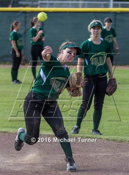 Thumbnail 2 in Shasta @ Red Bluff photogallery.