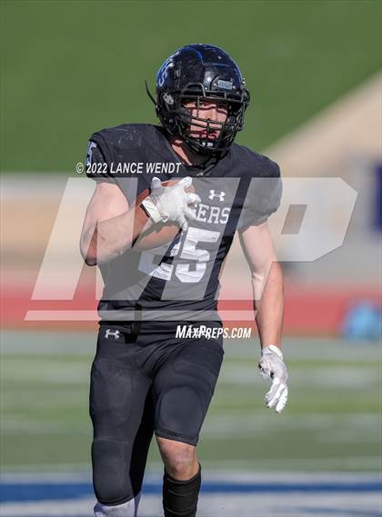 Thumbnail 3 in Limon vs. Wray (CHSAA 1A Final) photogallery.