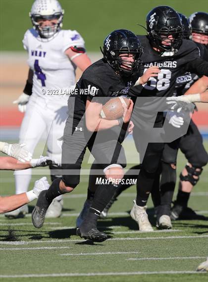 Thumbnail 3 in Limon vs. Wray (CHSAA 1A Final) photogallery.